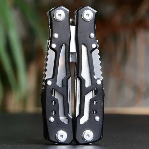 Compact, portable, and ready for any task indoors or outdoors.