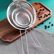 stainless steel sieve with handle Fine Mesh Strainer Stainless Steel Oil Filter Flour Colander Sieve Juice Sugar Frying Strainer